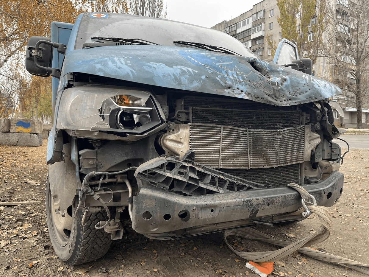 <em>Автівка на якій здійснювали евакуацію людей у тому числі й з Костянтинівки. Фото: Євгена Ткачова, місії "Проліска"&nbsp;</em>