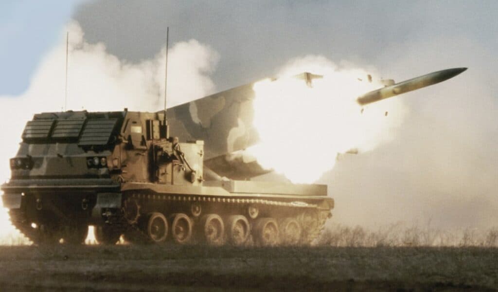 HIMARS у дії: разом з боєприпасами на складах вибухають і плани росіян на захоплення Донеччини