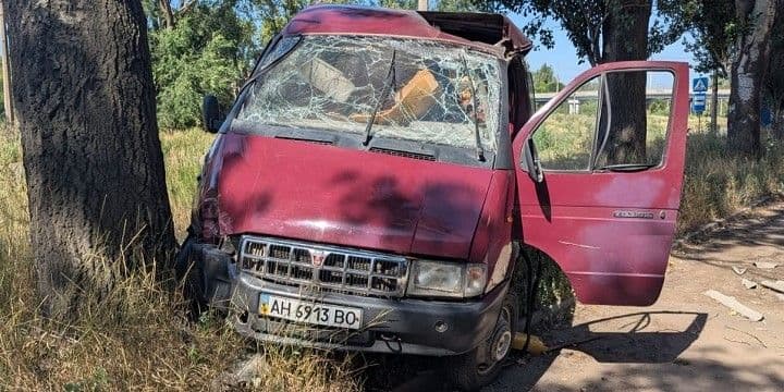 Наслідки удару FPV-дрона по автівці рятувальників Костянтинівки, 29 липня. Фото: Facebook/Сергій Горбунов