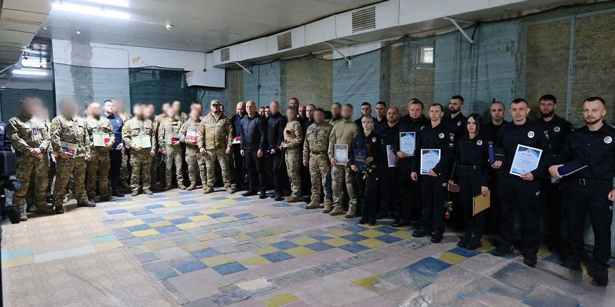 <em>Нагородження поліціянтів Донеччини 1 жовтня 2025 року. Фото: НПУ</em>