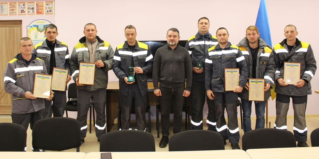 <em>Нагородження працівників ДТЕК "Донецькі електромережі". Фото: Слов'янська МВА</em>
