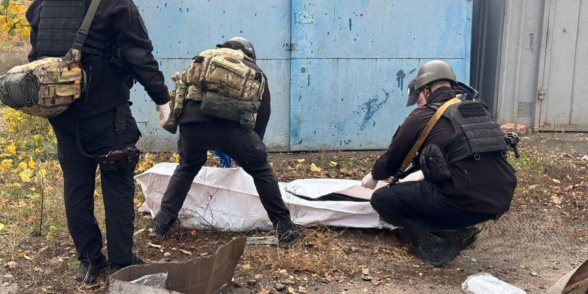 <em>30 жовтня 2025 року росіяни вдарили по Слов'янську з РСЗВ. Унаслідок атаки загинули 3 людей. Фото: НПУ</em>