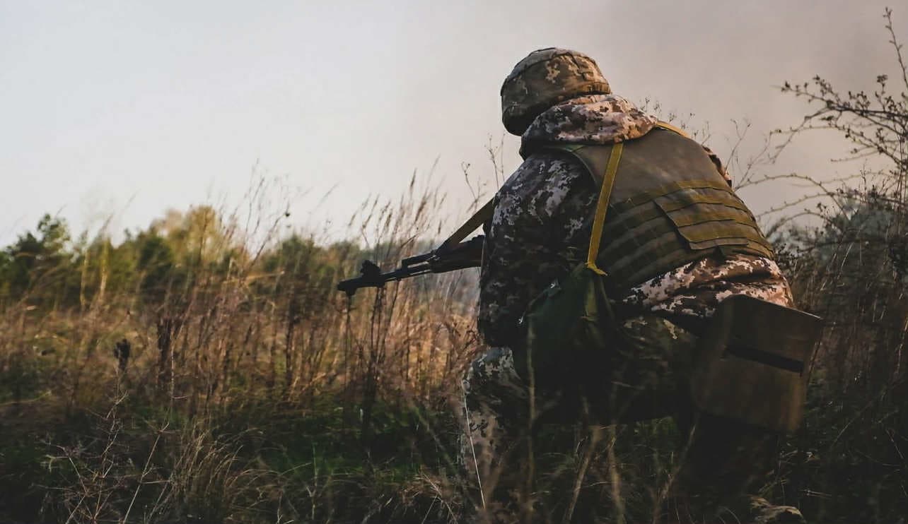 <em>Український військовий. Фото: 406 оабр ім. генерал-хорунжого Олексія Алмазова, 2025</em>