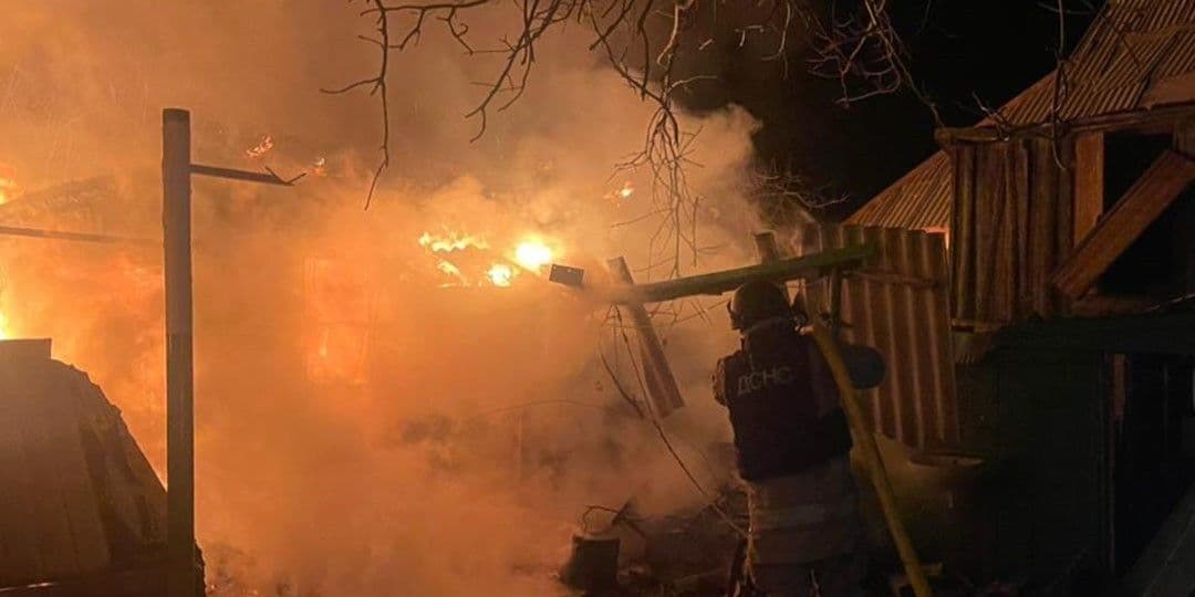 <em>Ліквідація наслідків російського обстрілу Донеччини 11 листопада 2025 року. Фото: НПУ</em>