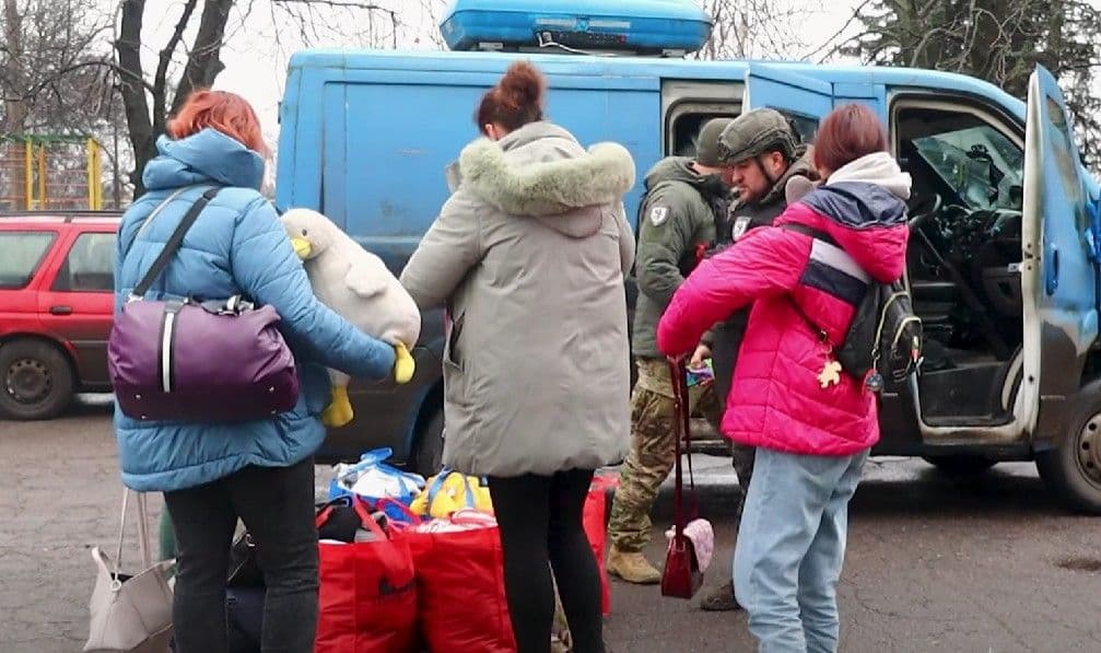 Евакуація з Дружківки. Скриншот з відео НПУ