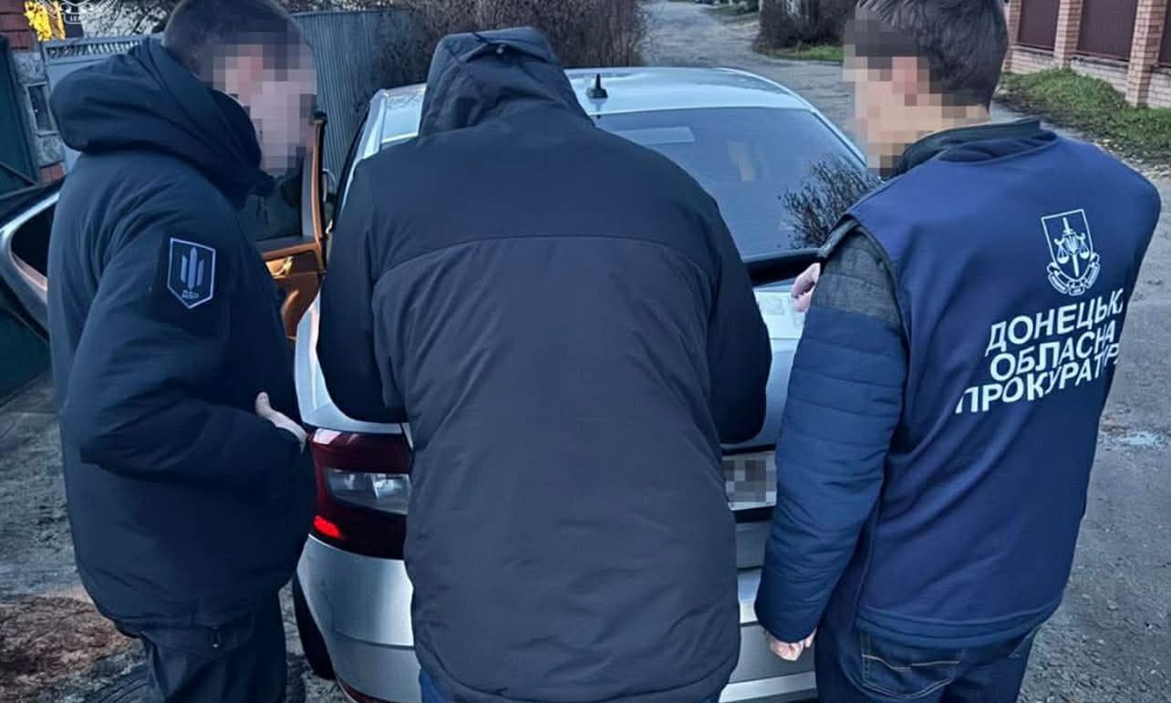 <em>Ексдиректора лісгоспу Лимана підозрюють у переплаті бюджетних кошти. Фото: Прокуратури</em>