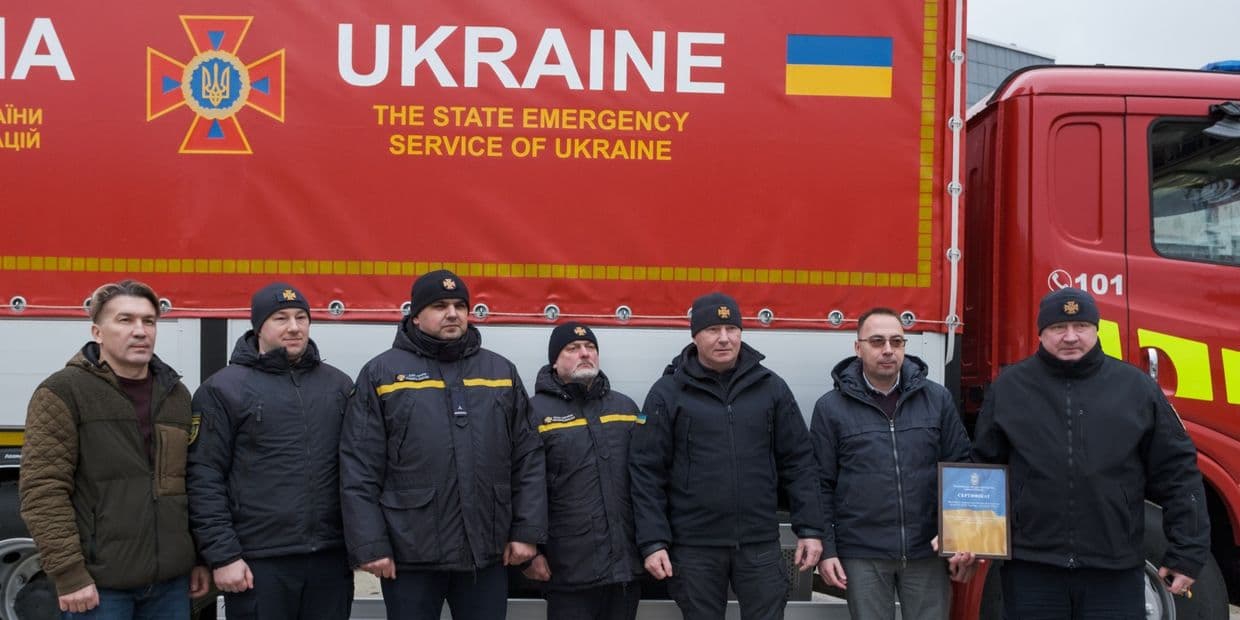 <em>Нова вантажівка для рятувальників Покровщини. Фото: ДСНС Донеччини</em>