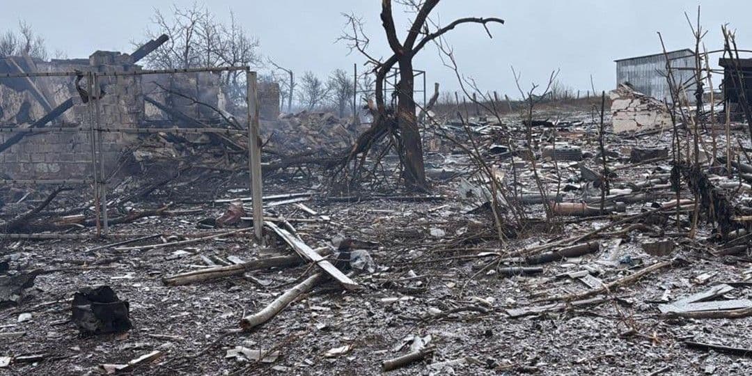<em>Наслідки російського обстрілу Донеччини 9 грудня 2025 року. Фото: НПУ</em>