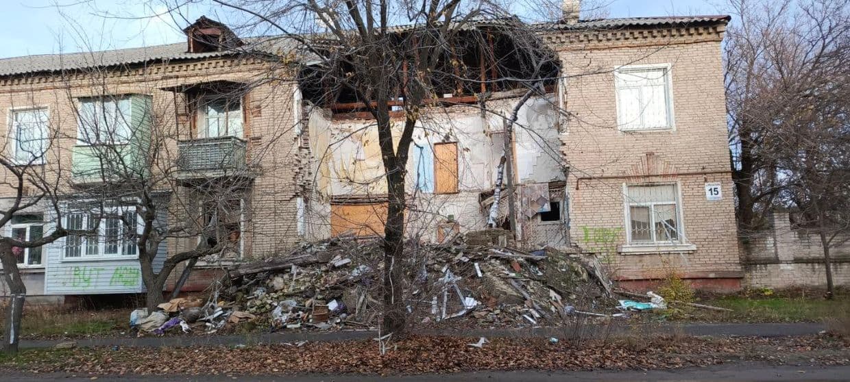 Будинок в окупованому Сіверськодонецьку, листопад 2025 року. Фото ілюстративне, з відкритих джерел