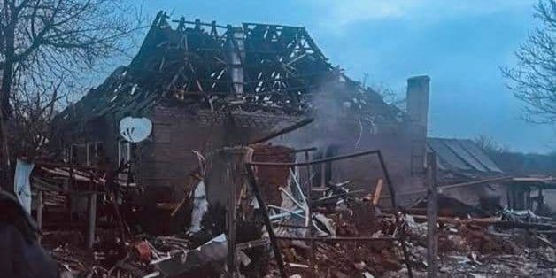 <em>Наслідки російського дронового удару по Краматорській громаді в ніч на 10 грудня 2025 року. Фото: Краматорська міська рада</em>