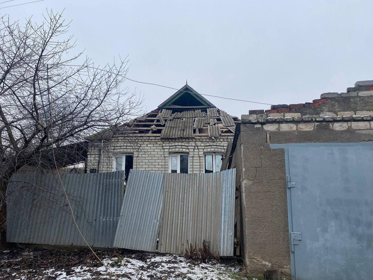 <em>Наслідки російської дронової атаки на Краматорськ 16 грудня 2025 року. Фото: Краматорська міська рада</em>