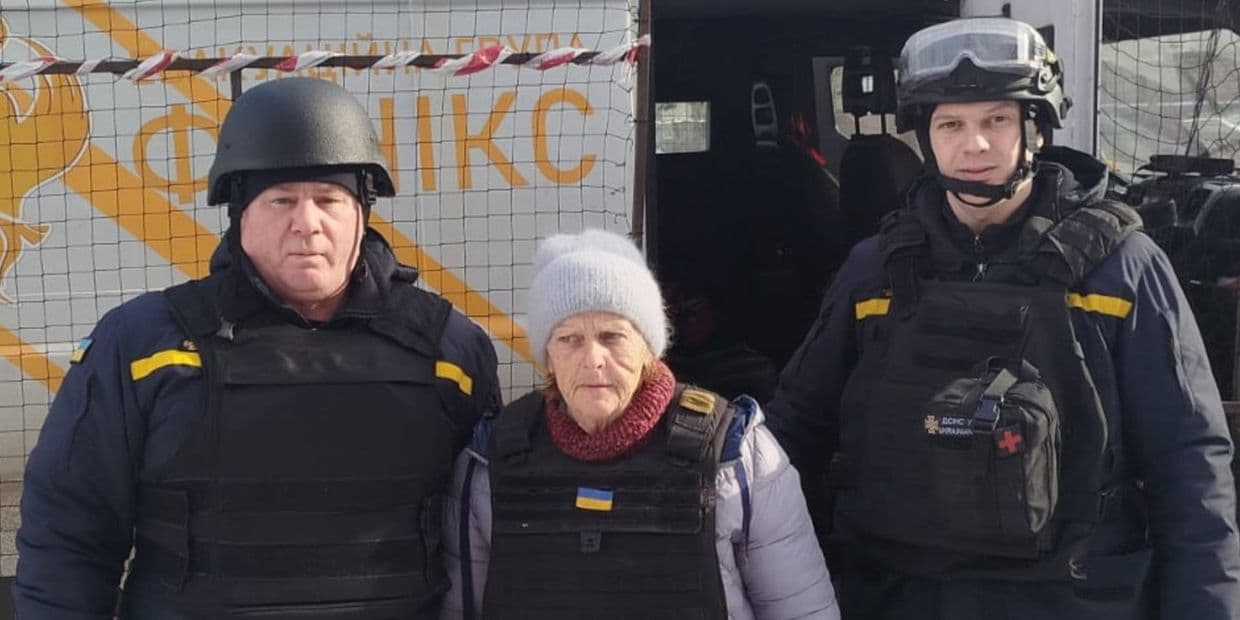 З Дружківки евакуювали ще одну літню жінку, 28 січня 2026 року. Фото: ДСНС Донеччини