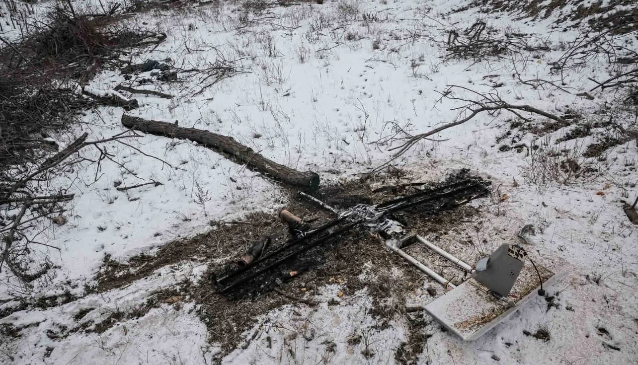 <em>Фото: 24 ОМБР ім. Короля Данила. Залишки ворожого безпілотника. </em>
