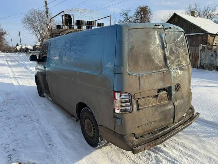 Бронеавтомобіль, постраждалий 2 січня 2026 року у Костянтинівці внаслідок дронової атаки. Фото: Костянтинівка сьогодні