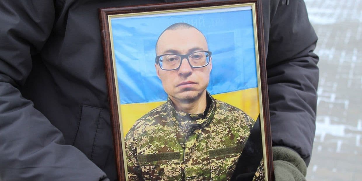 У Слов'янську попрощалися з водієм-нацгвардійцем Костянтином Осикою. Фото: Слов'янська МВА