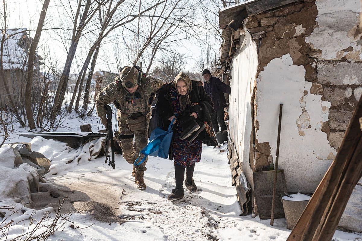 Евакуація з Дружківки, лютий 2026 року. Фото: Diego Herrera/Anadolu Agency