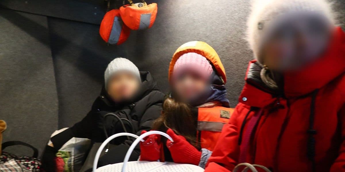 Евакуація дітей з Дружківки, лютий 2026 року. Фото: НПУ