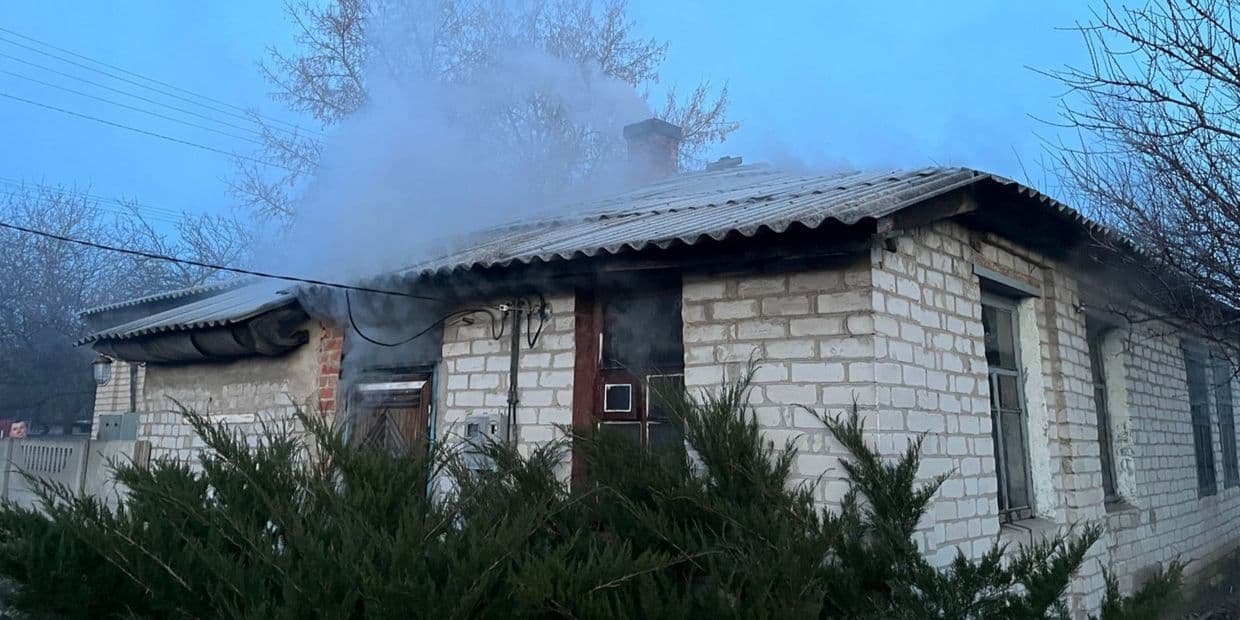 Гасіння пожежі у Слов'янську 27 лютого 2026 року. Фото: ДСНС Донеччини