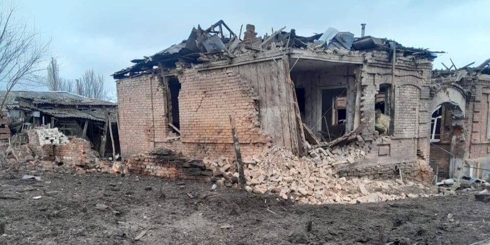 Наслідки російського обстрілу Донеччини 6 березня 2026 року. Фото: Facebook/Вадим Філашкін