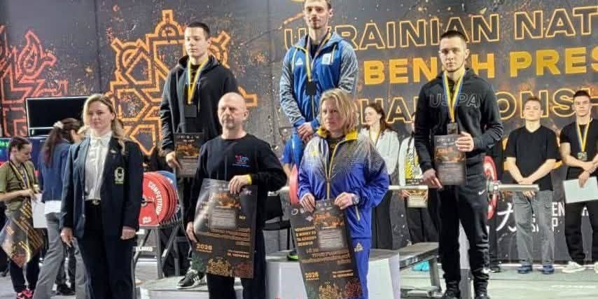 На чемпіонаті України з паверліфтингу. Фото: Facebook/Олексій Харченко