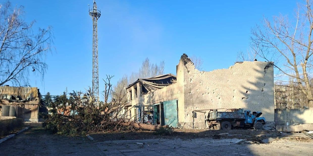 Наслідки російського удару по Дружківському відділенню Краматорського управління газового господарства. Фото: Донецькоблгаз