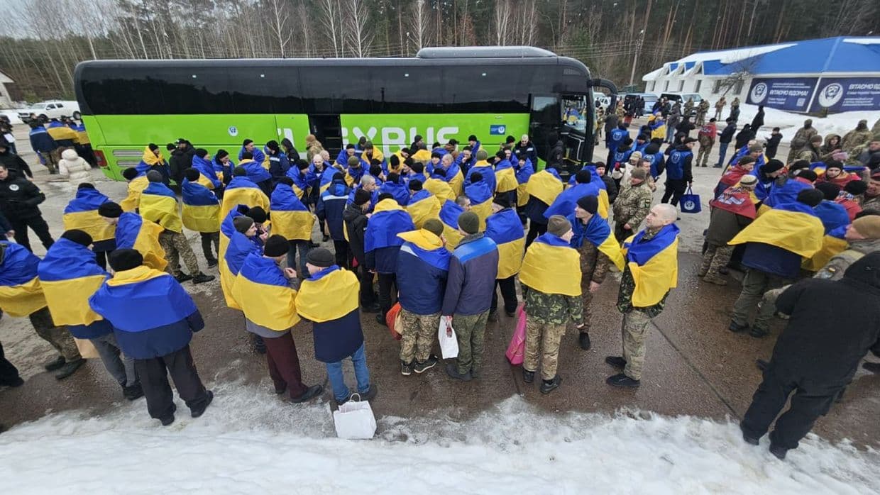 Ще 200 бранців Кремля повернулися до України 5 березня 2026 року. Фото з офіційного телеграм-каналу Президента України