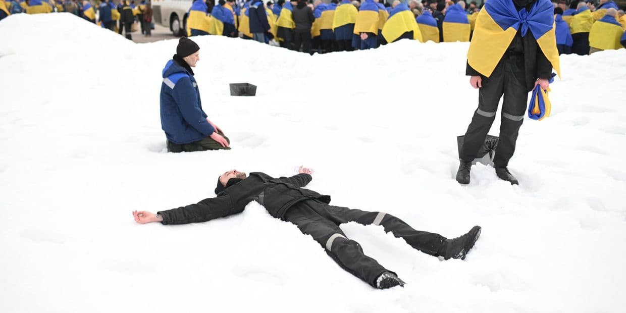 З росії повернулися ще 300 військовополонених та 2 цивільних. Фото з офіційного телеграм-каналу Уповноваженого Верховної Ради України з прав людини