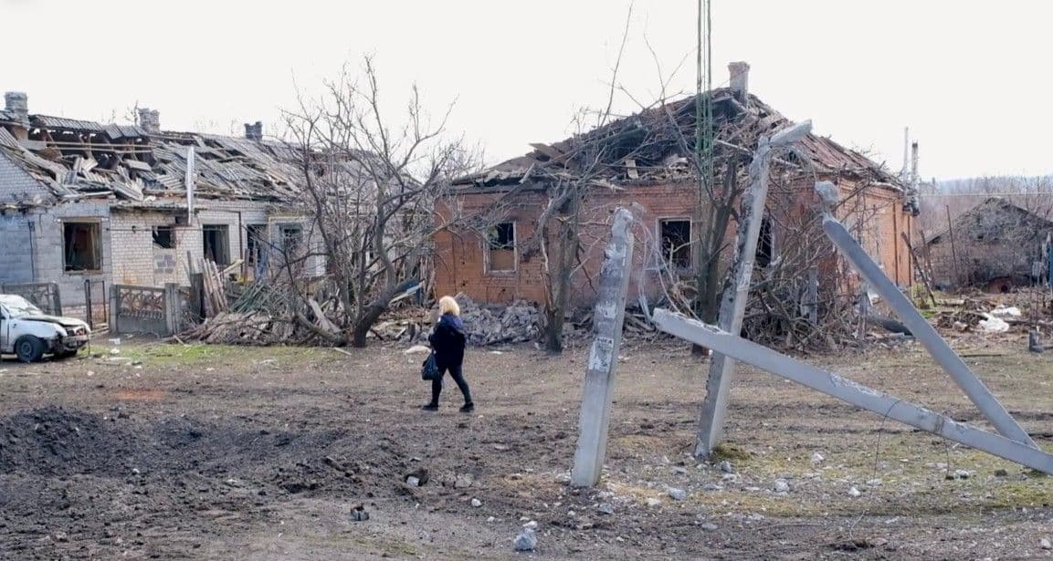 Наслідки російських бомбових ударів по Слов'янську 31 березня 2026 року. Скриншот з відео НПУ