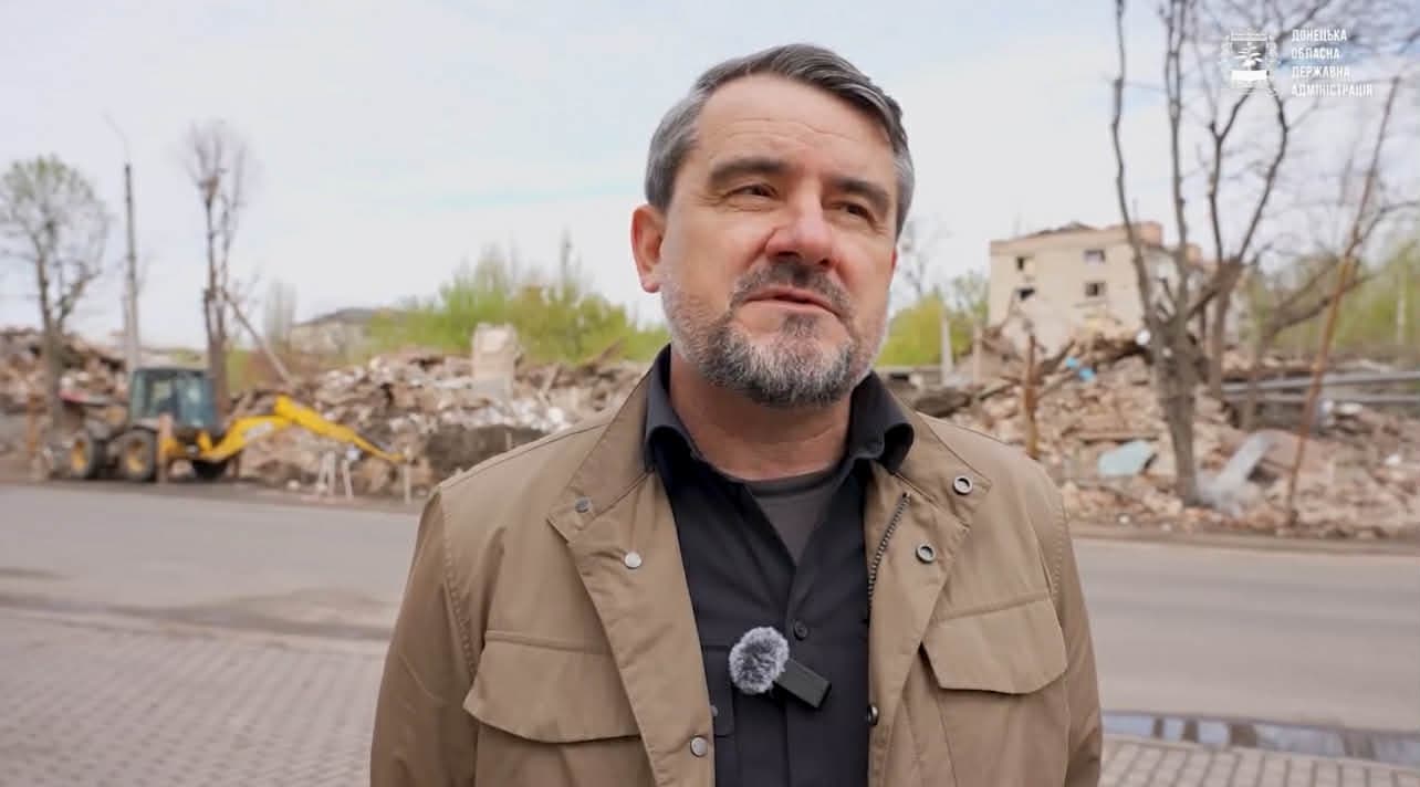 <em>Вадим Лях, начальник Слов’янської міської військової адміністрації. Скріншот з відео Донецької ОВА</em>.