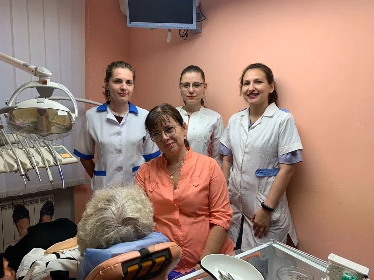 <em>Після втрати клініки, житла та налагодженого бізнесу лікарка з Луганщини Олена Паталаха створила новий медичний центр у Києві. Фото: з посту Луганської ОВА</em>