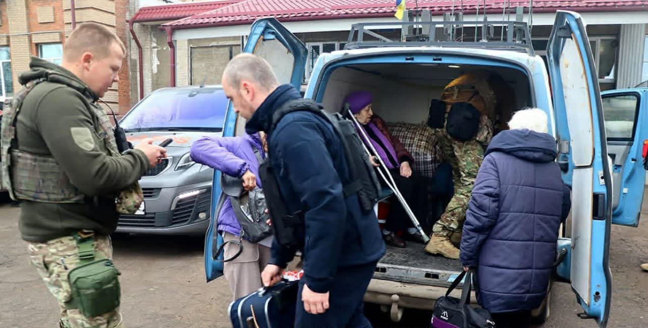 З прифронтової Дружківки екіпаж "Білий янгол" евакуював 6 людей