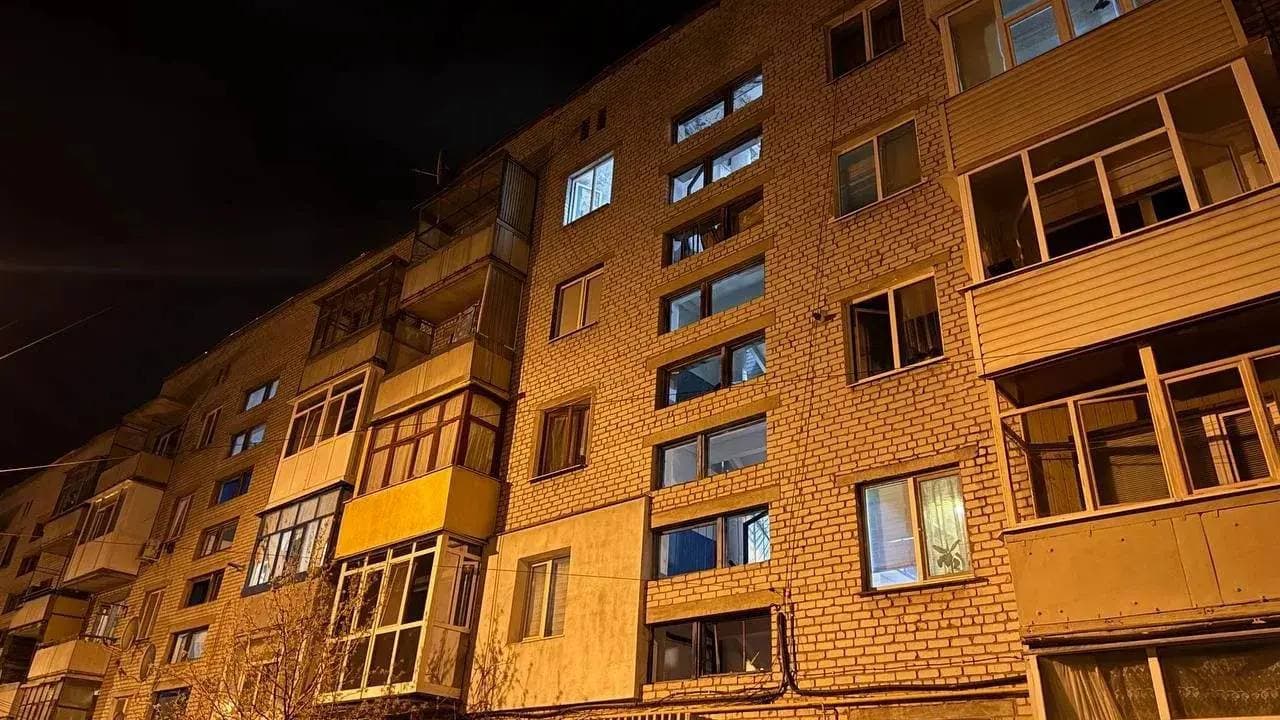 Будинок в окупованому Луганську, 8 квітня 2026 року. Фото з відкритих джерел