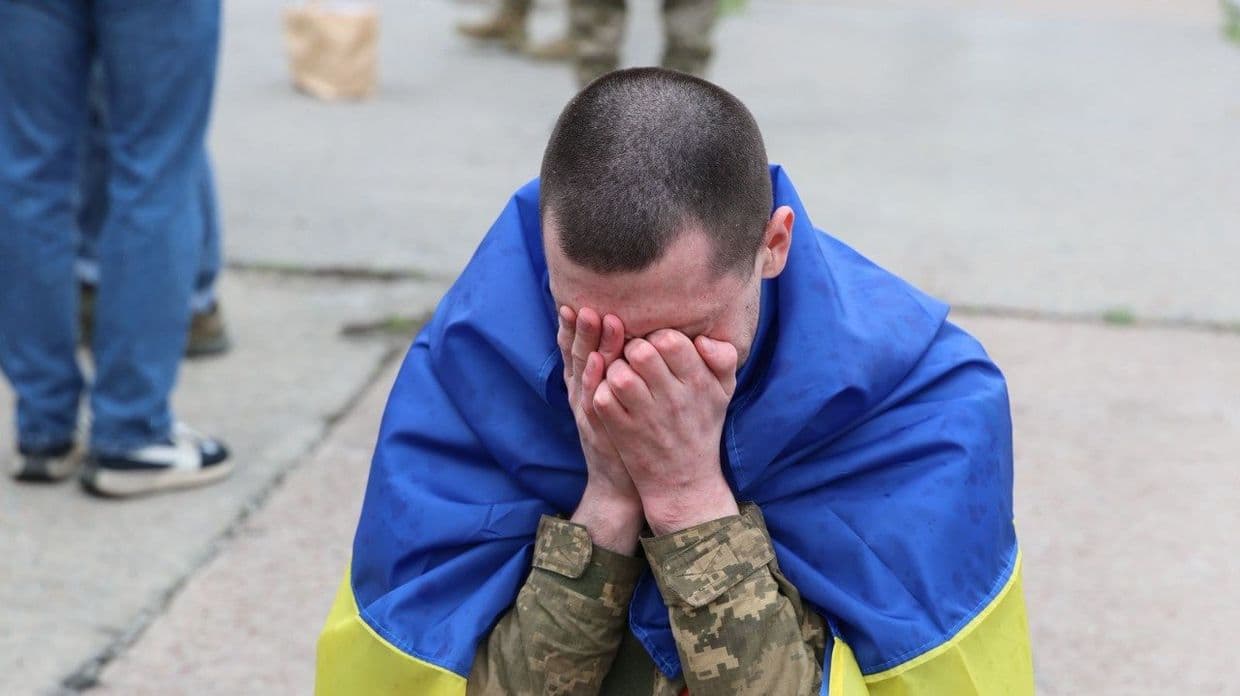 11 квітня до України повернулися бранці Кремля — 175 військових і 7 цивільних. Фото: КШППВ