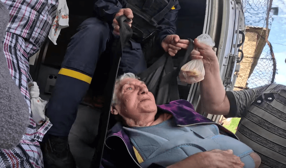 Евакуація з Дружківки, травень 2026 року. Скриншот з відео ДСНС Донеччини