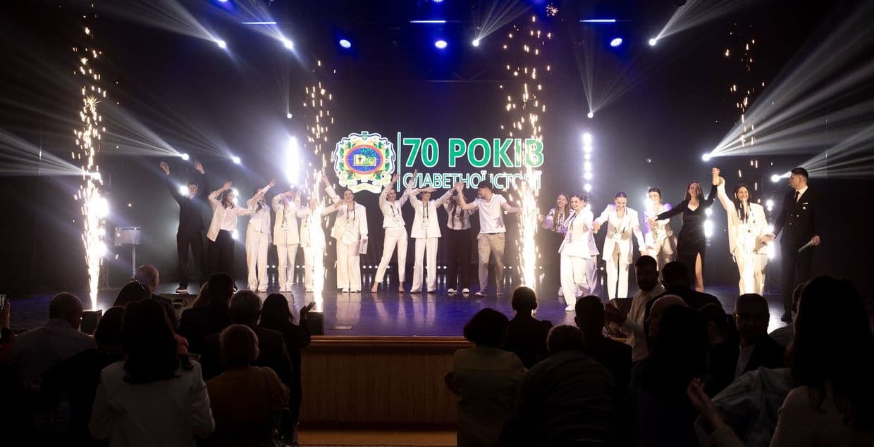 Луганський державний медичний університет відзначив 70-річчя. Фото: Софія Маркушевська