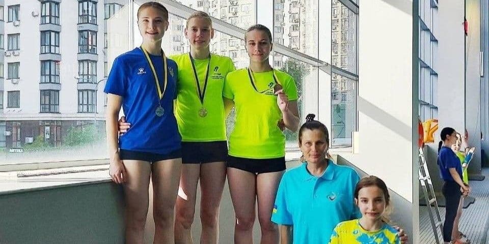 Ще 3 медалі чемпіонату України зі стрибків у воду в активі луганчанок. Фото: Facebook/Олексій Харченко