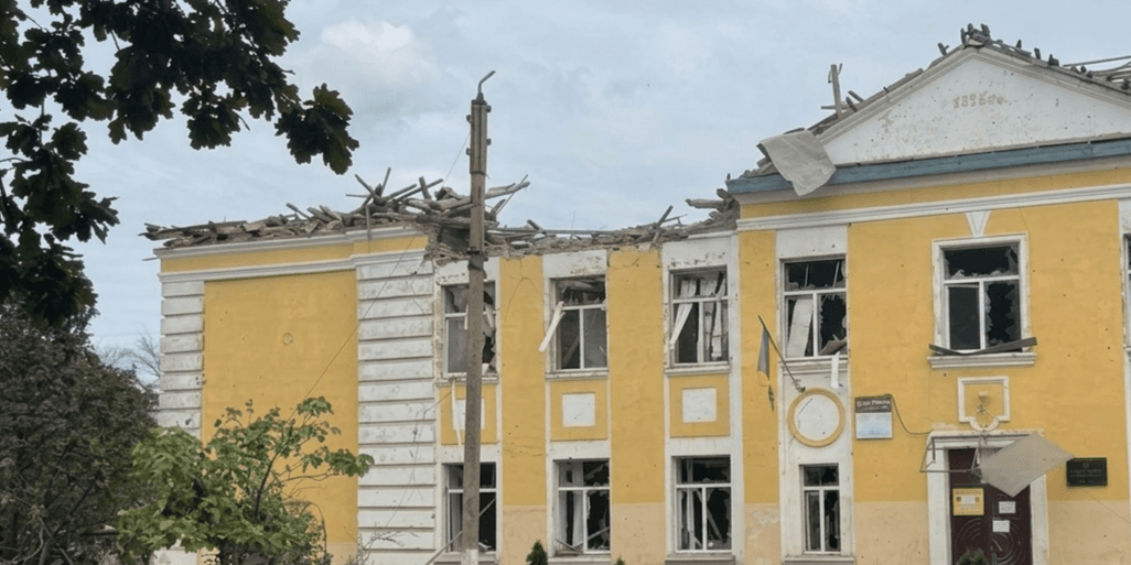 Наслідки російського удару по Миколаївці 26 травня 2026 року. Школа №2. Фото: Миколаївка Online