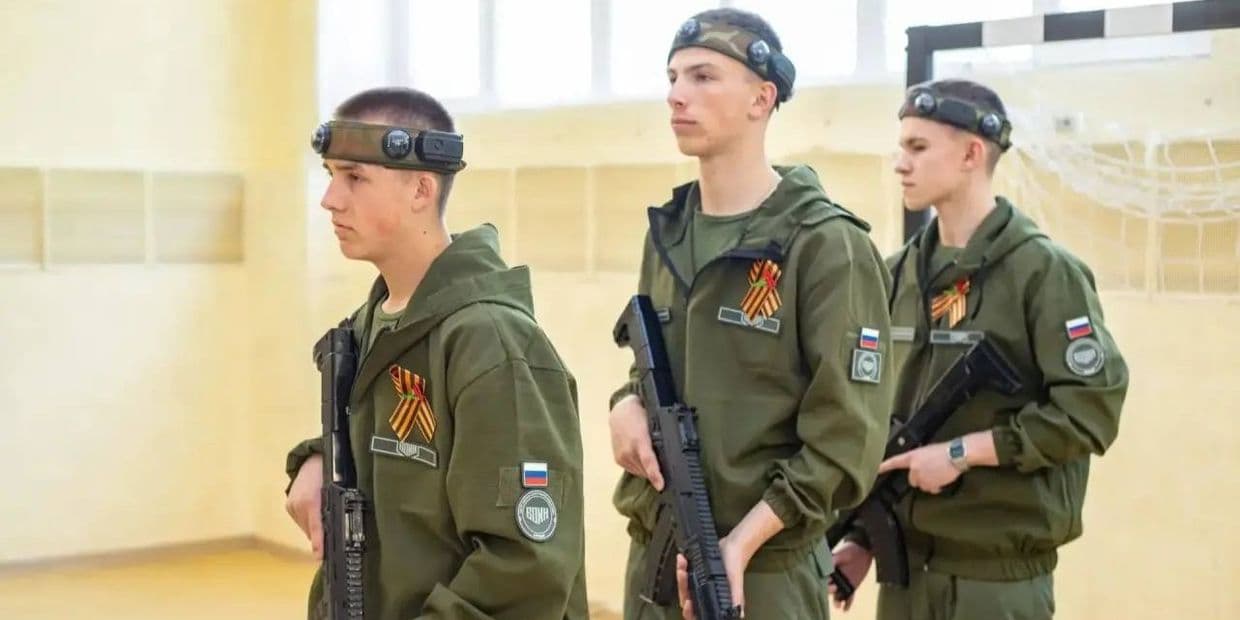 Навчання в окупаційному центрі "Воїн" у так званій "лнр". Фото з відкритих джерел