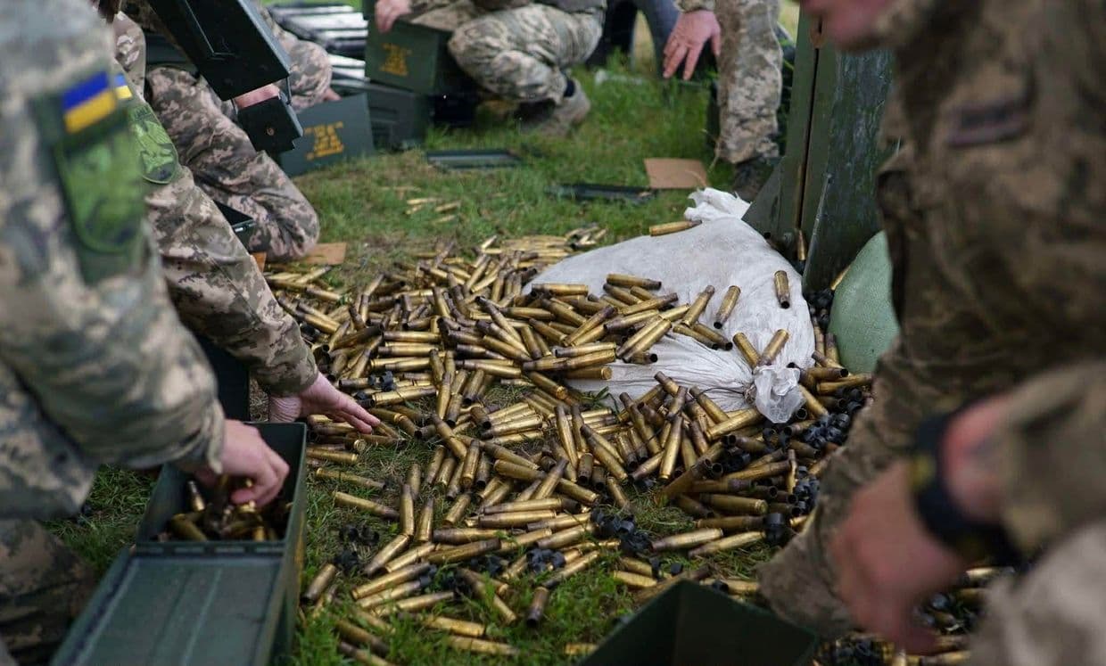 <em>Фото: 101 окрема бригада охорони ГШ ЗСУ ім. генерал-полковника Генадія Воробйова. Українські військові і кулі</em>