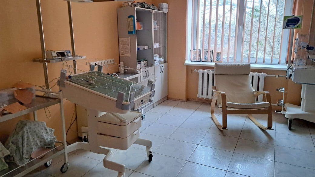 Єдиний на Донеччині пологовий будинок у Слов'янську продовжує роботу після ворожого обстрілу