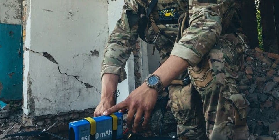 Український захисник із дроном. Фото: 59-та окрема штурмова бригада безпілотних систем ім. Якова Гандзюка 