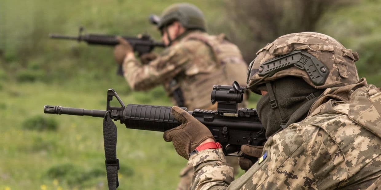 Українські захисники. Фото: 141 ОМБр