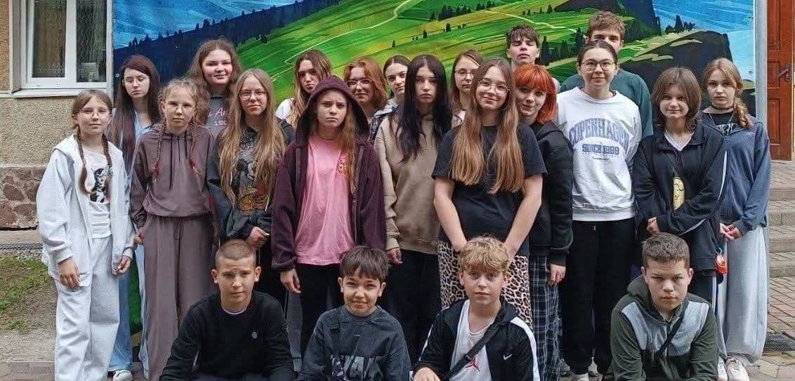 Діти Гірської громади. Фото: Facebook/Олексій Харченко