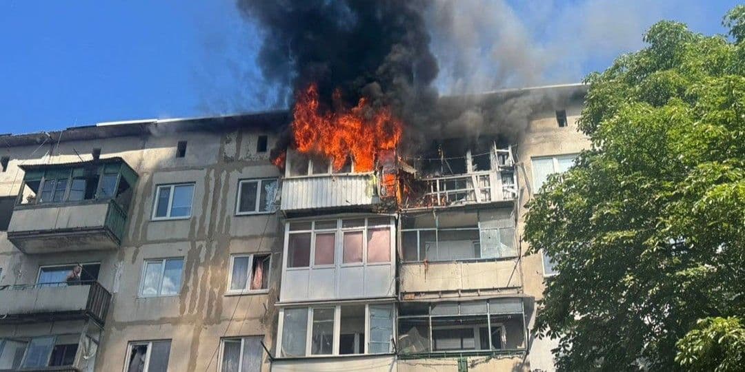 3 загиблих, 1 поранений, 21 цивільний об'єкт зруйновано: наслідки російських обстрілів за добу (фото)