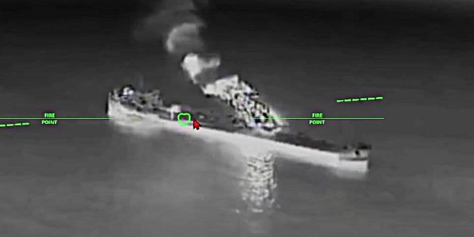 СБС вдарили ще по 9 танкерах тіньового флоту рф в Азовському морі та по військовому ареродрому в росії (відео)