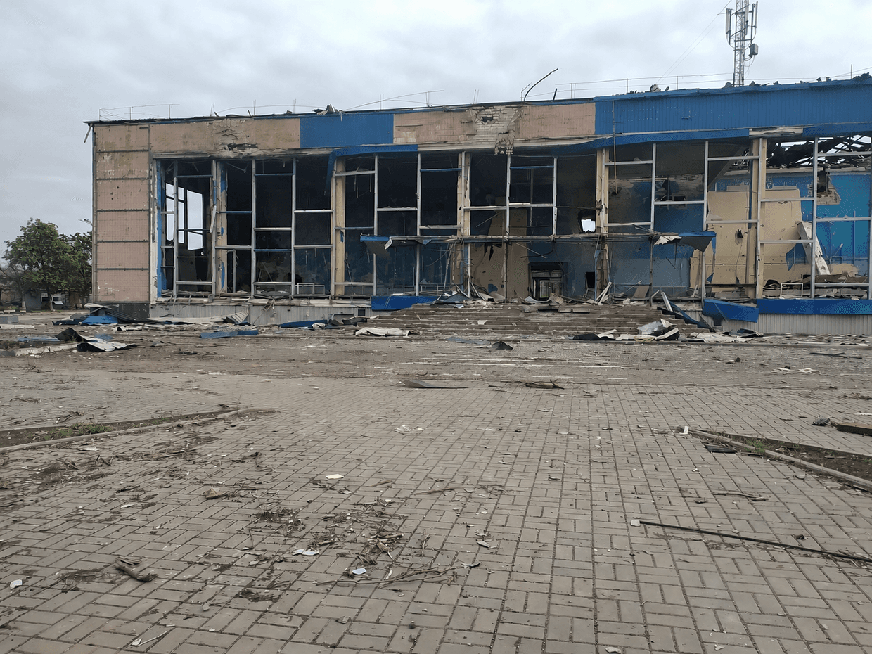 Загарбники думають, що буде на місцях зруйнованих ними автовокзалів окупованих Донецька та Маріуполя до 2029 року
