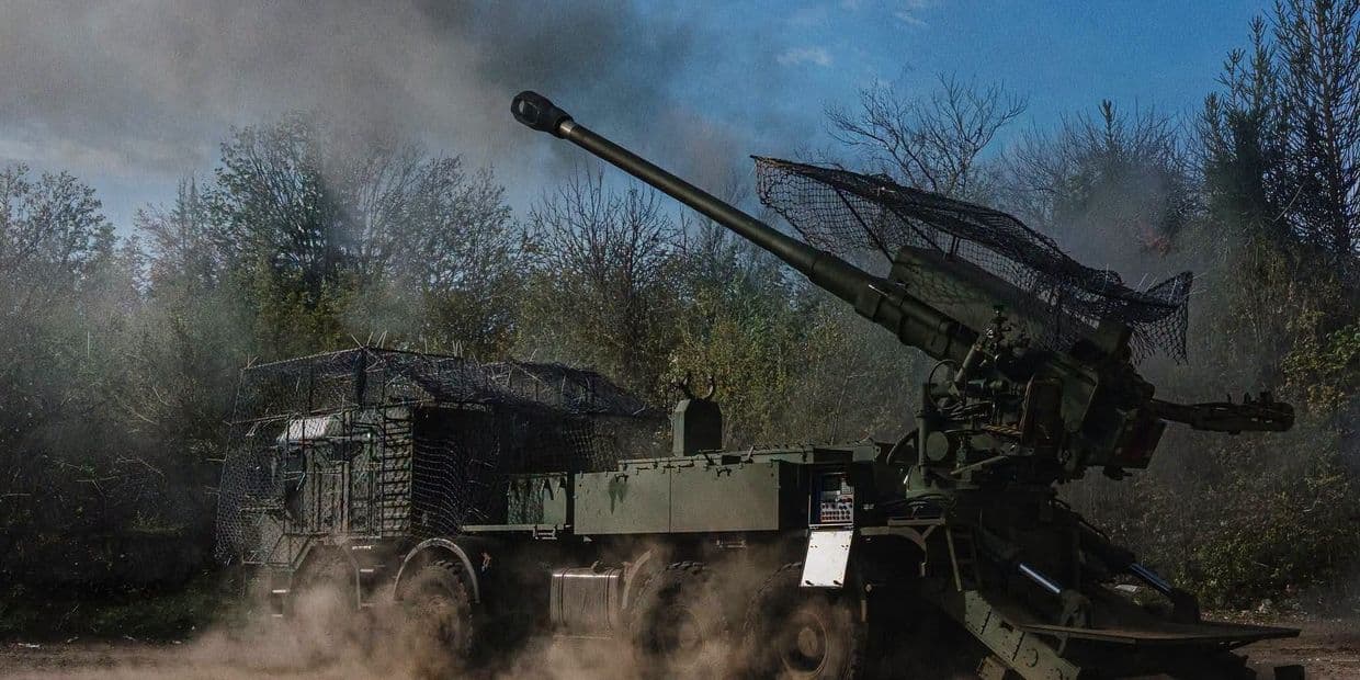 Стріляє САУ. Фото: 28 ОМБр