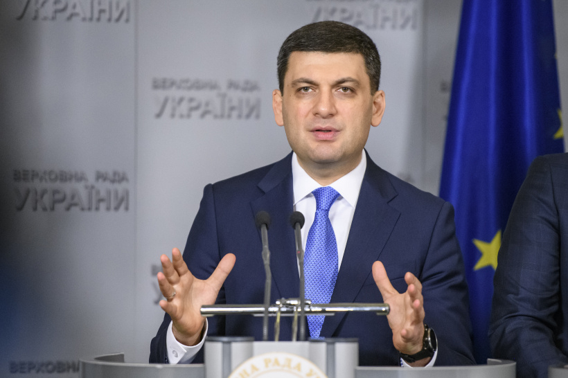 Гройсман потребовал немедленно возобновить поставки воды в населенные пункты Донбасса
