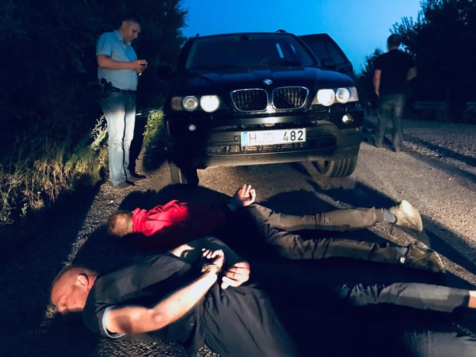 Полиция задержала банду, подорвавшую банкомат в Днепропетровской области (фото)