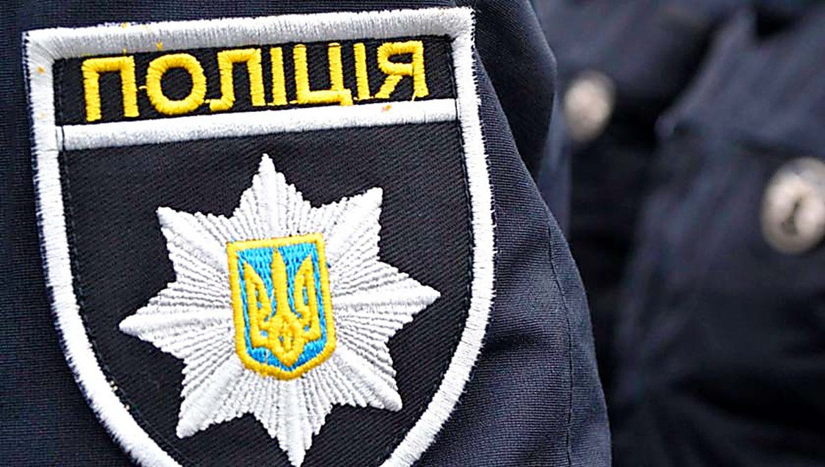 Жители Днепра расстреляли иномарку из пистолета